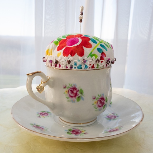 Classic Teacup And Saucer Pincushion Upcycled FTD Teacup And Saucer NWOT - Picture 12 of 15
